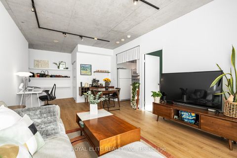 Photo 15 at 307 - 218 King Street E, Moss Park, Toronto