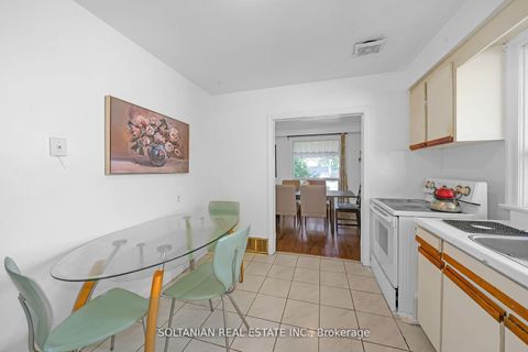 Photo 12 at 183 Maxome Avenue, Newtonbrook East, Toronto