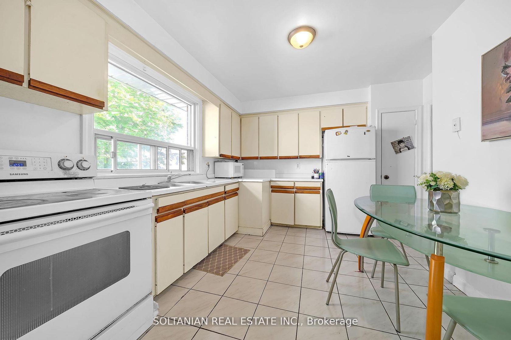 Photo 13 at 183 Maxome Avenue, Newtonbrook East, Toronto Photo 13 at 183 Maxome Avenue, Newtonbrook East, Toronto