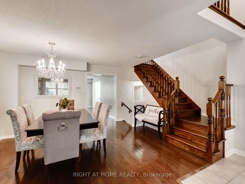 Photo 8 at 2527 Nettlecreek Crescent, WT West Oak Trails, Oakville