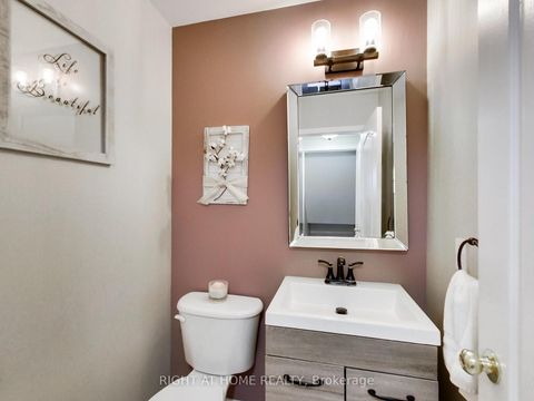 Photo 12 at 2527 Nettlecreek Crescent, WT West Oak Trails, Oakville