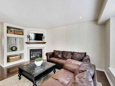 Photo 15 at 2527 Nettlecreek Crescent, WT West Oak Trails, Oakville