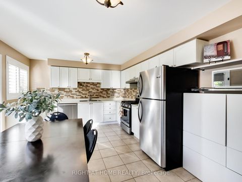 Photo 16 at 2527 Nettlecreek Crescent, WT West Oak Trails, Oakville