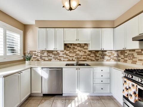 Photo 18 at 2527 Nettlecreek Crescent, WT West Oak Trails, Oakville