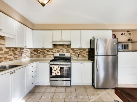 Photo 19 at 2527 Nettlecreek Crescent, WT West Oak Trails, Oakville