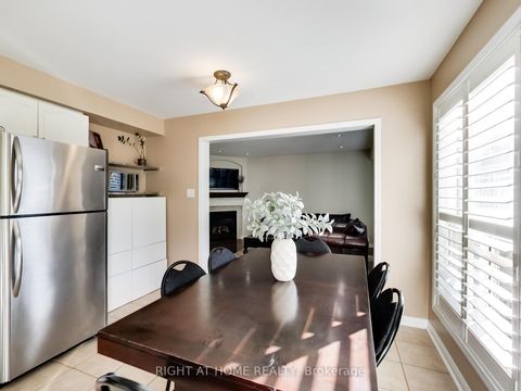 Photo 20 at 2527 Nettlecreek Crescent, WT West Oak Trails, Oakville