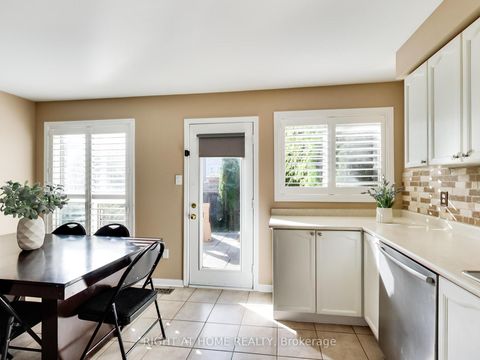 Photo 21 at 2527 Nettlecreek Crescent, WT West Oak Trails, Oakville