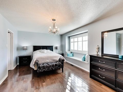 Photo 24 at 2527 Nettlecreek Crescent, WT West Oak Trails, Oakville