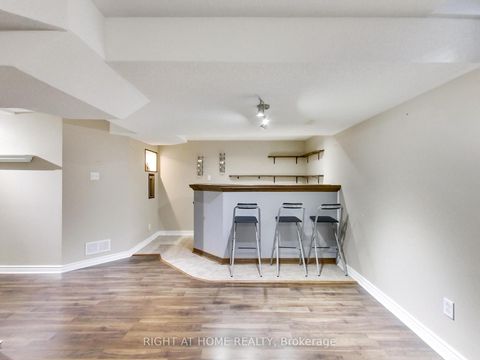 Photo 41 at 2527 Nettlecreek Crescent, WT West Oak Trails, Oakville