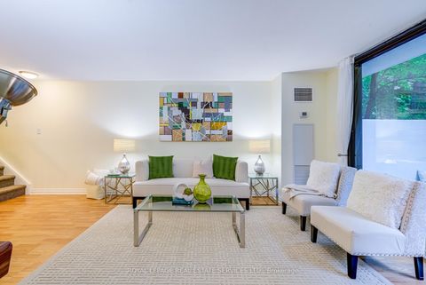 Photo 2 at 115 - 100 Quebec Avenue, High Park North, Toronto