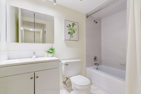 Photo 16 at 115 - 100 Quebec Avenue, High Park North, Toronto