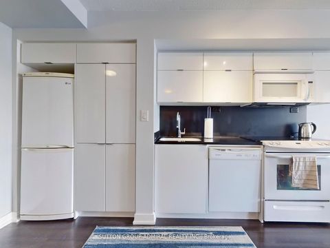 Photo 15 at 1710 - 21 Iceboat Terrace, Waterfront Communities C1, Toronto