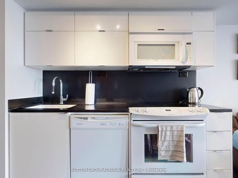 Photo 16 at 1710 - 21 Iceboat Terrace, Waterfront Communities C1, Toronto