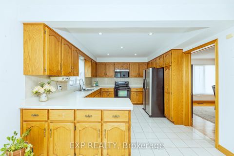 Photo 14 at 3 Emmeline Crescent, Malvern West, Toronto