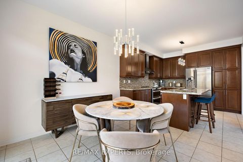 Photo 18 at 40 Heron Hollow Avenue, Oak Ridges, Richmond Hill