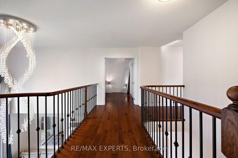 Photo 26 at 40 Heron Hollow Avenue, Oak Ridges, Richmond Hill