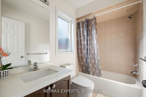 Photo 35 at 40 Heron Hollow Avenue, Oak Ridges, Richmond Hill