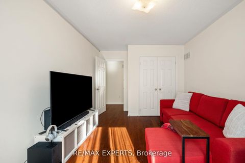 Photo 36 at 40 Heron Hollow Avenue, Oak Ridges, Richmond Hill