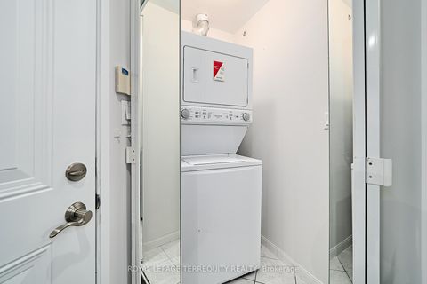 Photo 13 at 203 - 2365 Queen Street E, The Beaches, Toronto