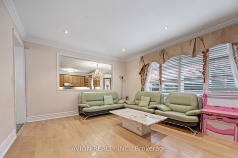 Photo 11 at 55 Frybrook Crescent, Bayview Hill, Richmond Hill