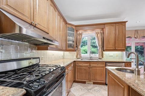 Photo 15 at 55 Frybrook Crescent, Bayview Hill, Richmond Hill