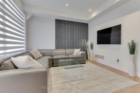 Photo 11 at 14 Pageant Avenue, Vellore Village, Vaughan