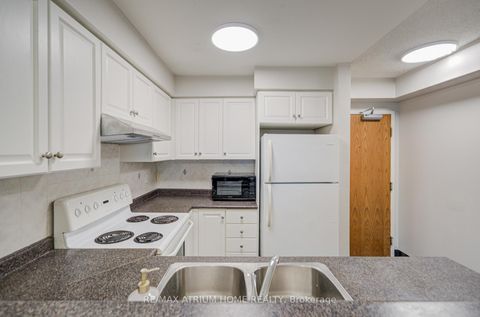 Photo 7 at 2315 - 7 Lorraine Drive, Willowdale West, Toronto