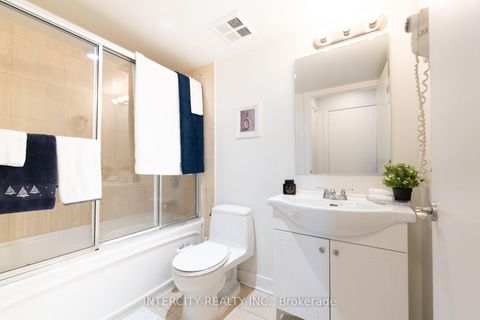 Photo 22 at 1706 - 16 Harrison Garden Boulevard, Willowdale East, Toronto