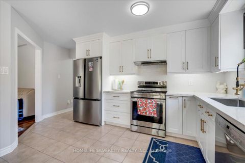 Photo 13 at 40 Bird Street, Edgehill Drive, Barrie