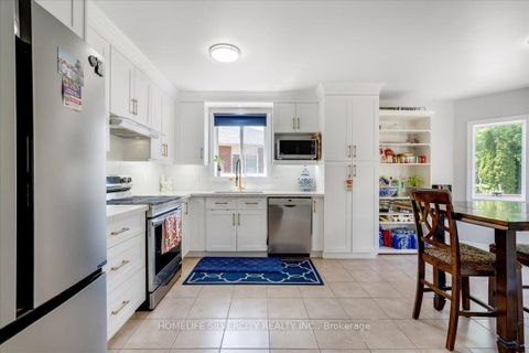 Photo 16 at 40 Bird Street, Edgehill Drive, Barrie