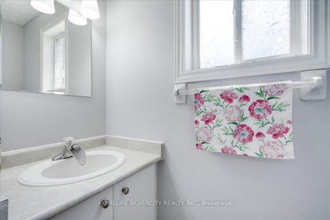 Photo 24 at 40 Bird Street, Edgehill Drive, Barrie