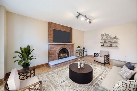 Photo 20 at 113 Cabaletta Crescent, West Woodbridge, Vaughan