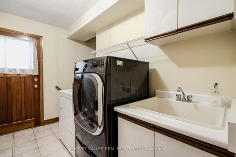 Photo 30 at 113 Cabaletta Crescent, West Woodbridge, Vaughan