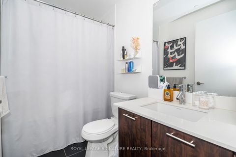 Photo 13 at TH05 - 20 Bruyeres Mews, Waterfront Communities C1, Toronto