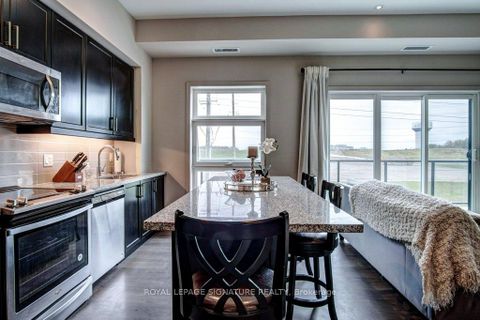 Photo 8 at 422 - 555 William Graham Drive, Rural Aurora, Aurora