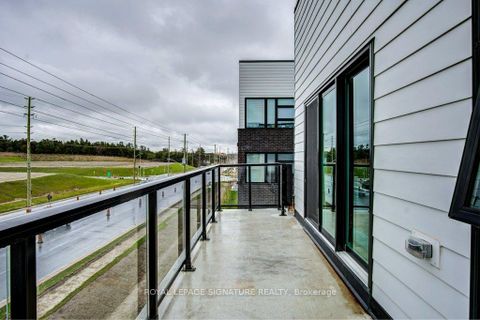 Photo 34 at 422 - 555 William Graham Drive, Rural Aurora, Aurora