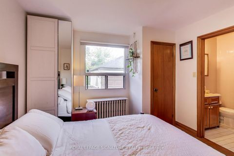 Photo 13 at 6 Brandon Avenue, Junction, Toronto
