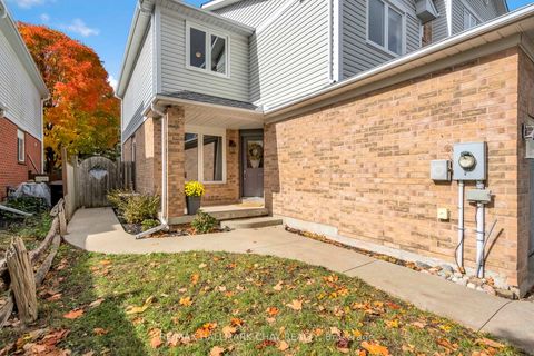 Photo 1 at 104 Pickett Crescent, Painswick North, Barrie