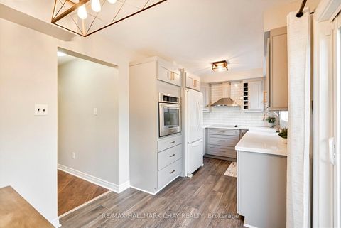 Photo 12 at 104 Pickett Crescent, Painswick North, Barrie