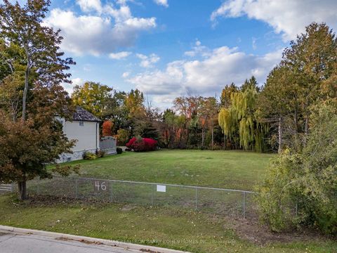 Photo 2 at 46 Maryvale Crescent, South Richvale, Richmond Hill