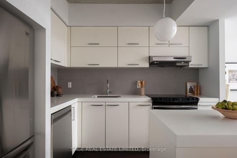 Photo 3 at 633 - 55 Stewart Street, Waterfront Communities C1, Toronto