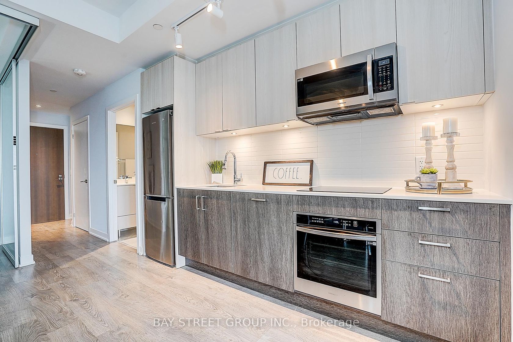 Photo 10 at 3805 - 1926 Lake Shore Boulevard W, Swansea, Toronto Photo 10 at 3805 - 1926 Lake Shore Boulevard W, Swansea, Toronto