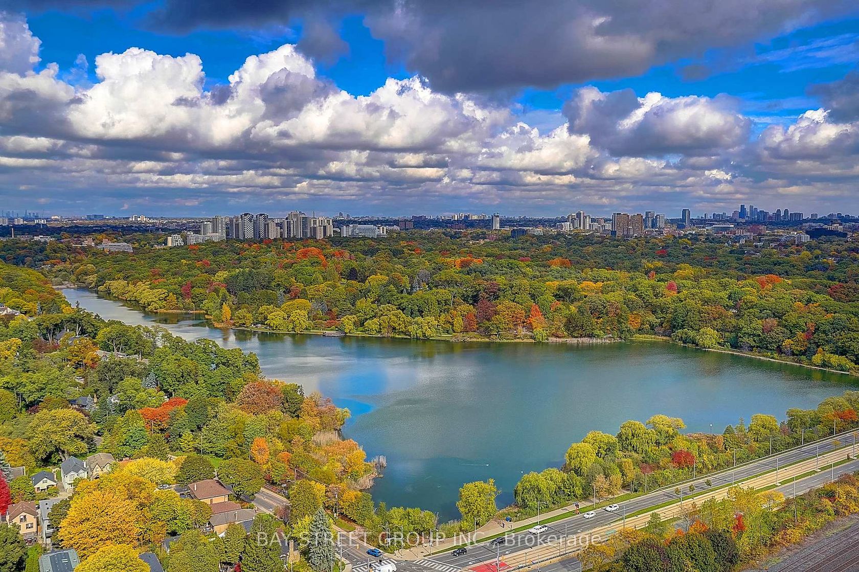 Photo 25 at 3805 - 1926 Lake Shore Boulevard W, Swansea, Toronto Photo 25 at 3805 - 1926 Lake Shore Boulevard W, Swansea, Toronto