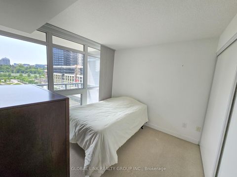 Photo 11 at 915 - 121 Mcmahon Drive, Bayview Village, Toronto