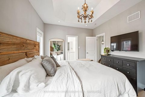 Photo 18 at 194 Kincardine Street, Kleinburg, Vaughan Photo 18 at 194 Kincardine Street, Kleinburg, Vaughan