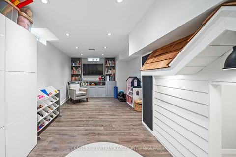 Photo 32 at 194 Kincardine Street, Kleinburg, Vaughan