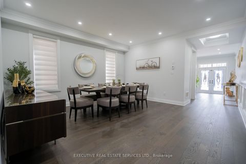 Photo 9 at 79 Elderslie Crescent E, Kleinburg, Vaughan