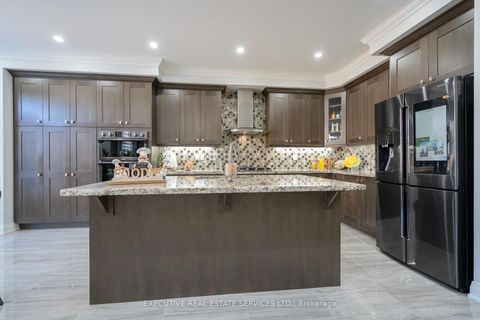 Photo 14 at 79 Elderslie Crescent E, Kleinburg, Vaughan