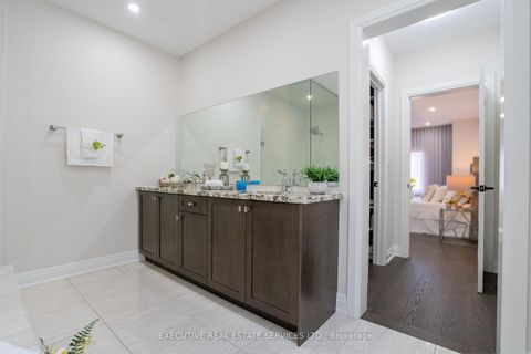 Photo 33 at 79 Elderslie Crescent E, Kleinburg, Vaughan