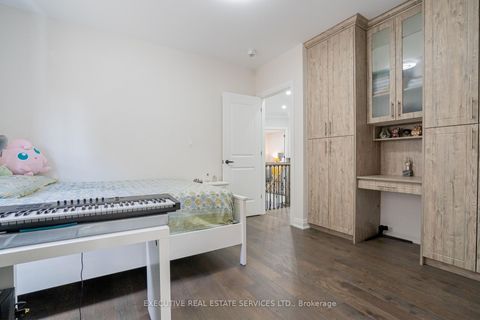 Photo 35 at 79 Elderslie Crescent E, Kleinburg, Vaughan